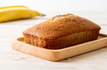 Bolo de banana fit no microondas