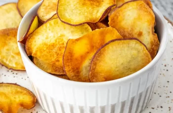 Chips de batata doce ao forno