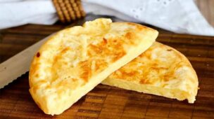 Pão de queijo de frigideira fitness
