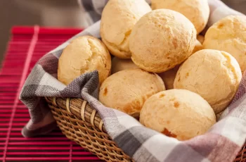 Pão de queijo com mussarela