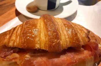 croissant de queijo parma